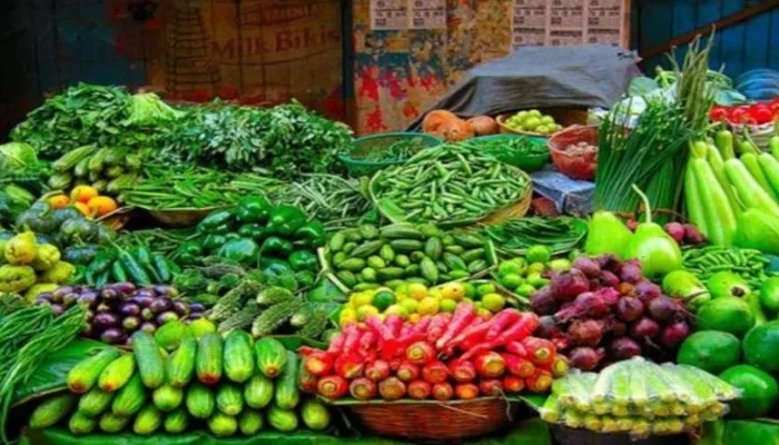 सब्जियों के रेट ने निकाले लोगों के पसीने, राजधानी में 100 रुपये में बिक रही भिंडी