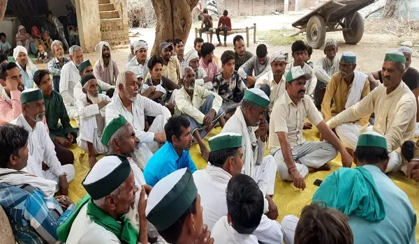 अमरोहा : भाकियू भानु की हुई मासिक पंचायत, किसानों ने कहा- आवारा पशुओं से दिलाई जाए निजात
