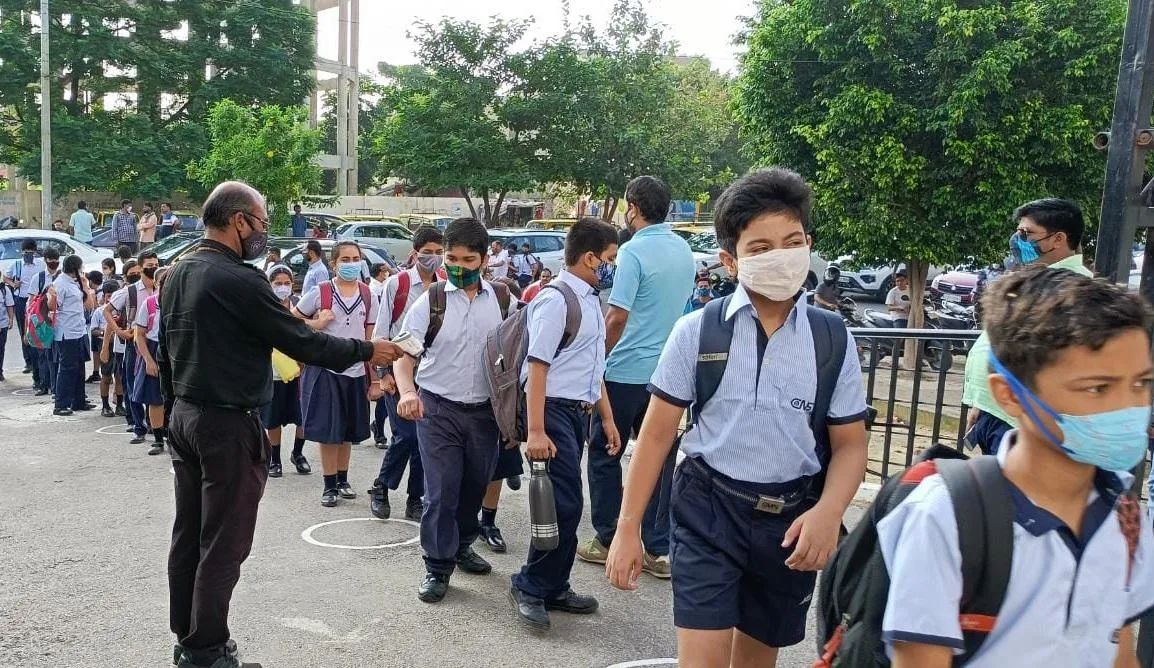 दिल्ली-एनसीआर के स्कूलों में दो साल बाद ‘ऑफलाइन’ कक्षाएं फिर शुरू