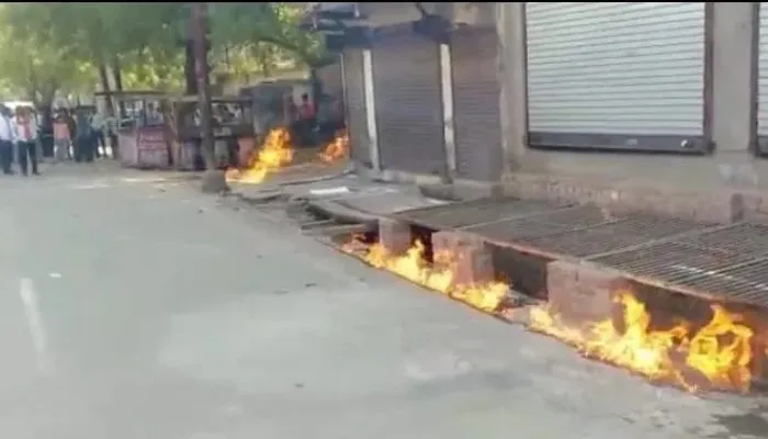 आगरा: ग्रीन गैस की पाइप लाइन में लगी आग, मचा हड़कंप