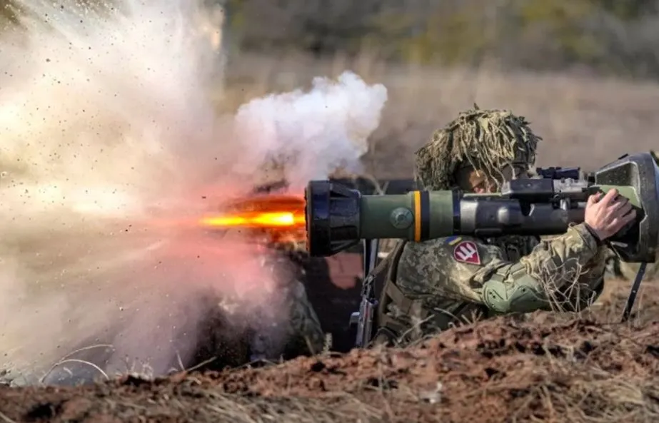 युद्ध के विस्तार की आशंकाओं के बीच अमेरिका ने यूक्रेन के लिए और हथियारों का किया आग्रह