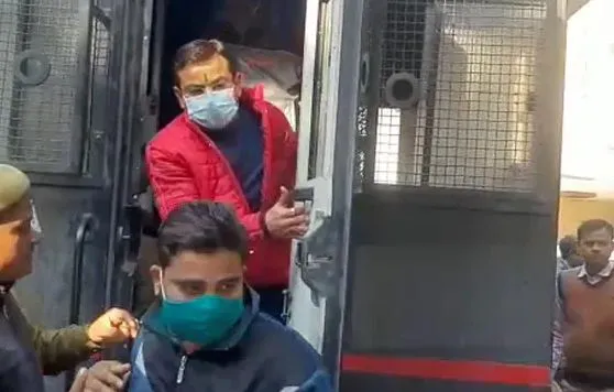 लखीमपुर-खीरी: केंद्रीय मंत्री के पुत्र आशीष मिश्रा ने किया सरेंडर, चेहरे की उड़ी थी रंगत