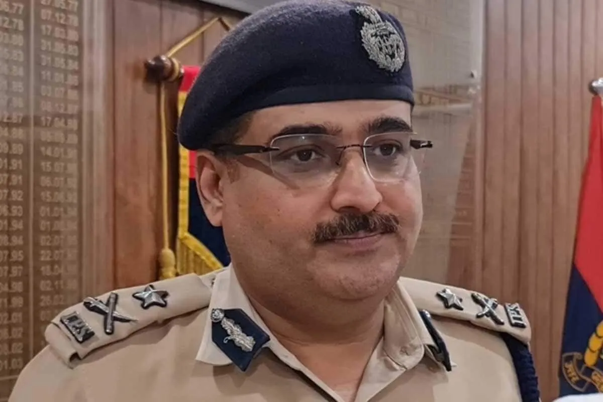 बदायूं: आईजी ने दिया व्यापारी से लूट के खुलासे का निर्देश