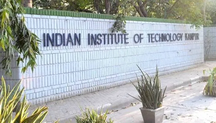 कानपुर: कोरोना की चौथी लहर ने दस्तक दी, IIT ने कहा नेचुरल इम्युनिटी भारत में घुसने नहीं देगी