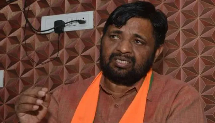 हरदोई: केंद्रीय मंत्री कौशल किशोर ने योगी सरकार के बांधे तारीफों के पुल, कहा-सभी राज्यों के धार्मिक स्थलों से लाउडस्पीकर हटाने चाहिए