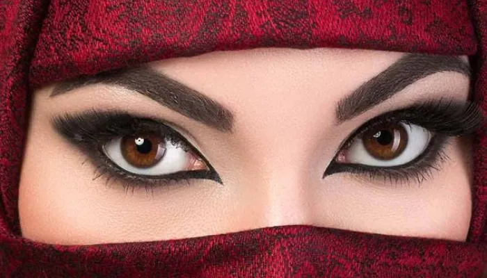 आंखों की सुंदरता के साथ रखना है ख्याल, तो बनाएं इन घरेलू चीजों से काजल