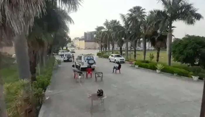 मेरठ: पूर्व मंत्री याकूब के मीट प्लांट पर बुलडोजर चलाने की तैयारी शुरू, MDA ले सकता है बड़ा एक्शन