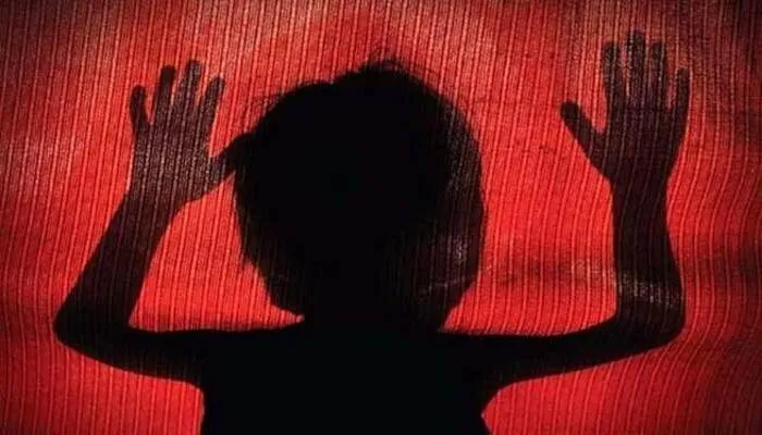लखनऊ: टॉफी दिलाने के बहाने 8 साल की मासूम से की दरिंदगी, 55 साल का अधेड़ गिरफ्तार