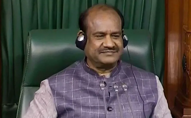 सदन की मर्यादा कम होना लोकतंत्र के लिए खतरनाक: ओम बिरला