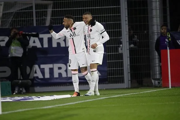 फ्रेंच लीग : एमबापे और नेमार की हैट्रिक, पेरिस सेंट जर्मेन ने क्लेरमोंट को 6-1 से हराया