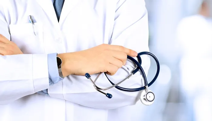 पीजीआई के डाक्टरों ने श्वास नली में फंसी मूंगफली को निकाल कर मासूम को दिया नया जीवन