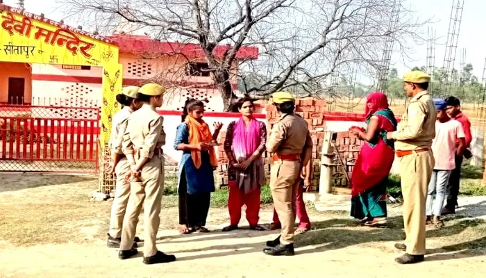 सीतापुर: मिशन शक्ति अभियान के तहत पुलिस ने चलाया जागरुकता अभियान