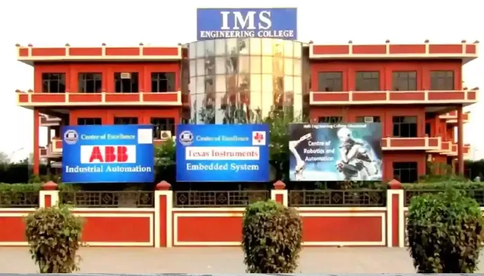IMS गाजियाबाद में लिफ्ट टूटकर गिरने से हुआ हादसा, 8 छात्र घायल, 3 की हालत गंभीर