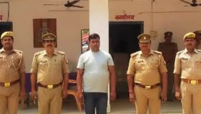 बहराइच: दो साल से फरार 12 हजार के इनामी को पुलिस ने किया गिरफ्तार
