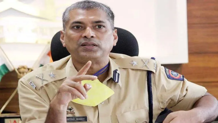 लाउडस्पीकर विवाद: अजान के टाइम पर नहीं बजा सकेंगे हनुमान चालीसा- नासिक पुलिस कमिश्नर दीपक पांडे