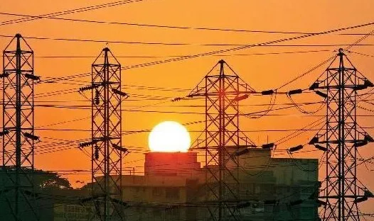 देश में बिजली संकट गहराया, 85 पावर प्लांट में खत्म होने वाला है कोयला