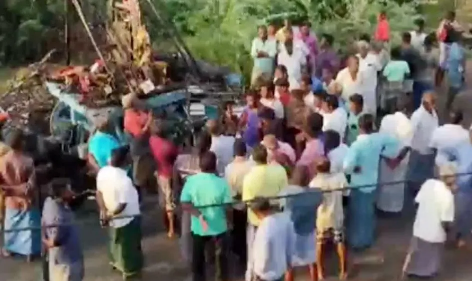 तमिलनाडु: रथयात्रा के दौरान करंट लगने से 11 लोगों की मौत, कई घायल
