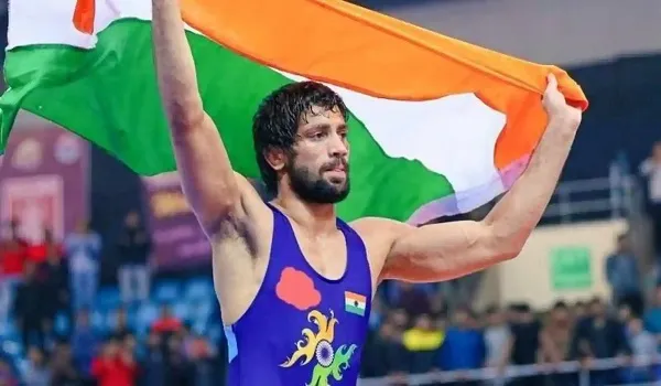Asian Wrestling Championship: रवि दहिया को एशियाई कुश्ती चैंपियनशिप में स्वर्ण, बजरंग पुनिया ने जीता रजत पदक