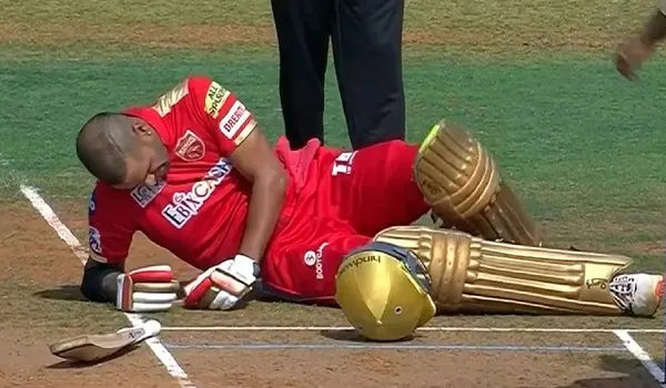 IPL 2022, PBKS Vs SRH : शिखर धवन के प्राइवेट पार्ट पर लगी गेंद, दर्द से कराहते हुए मैदान पर ही लेट गए
