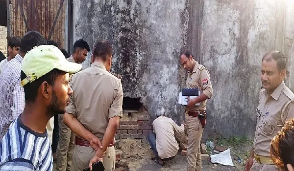 मुरादाबाद : नकब लगाकर दो दुकानों से उड़ाया हजारों का माल