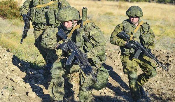 Russia Ukraine War: रूसी सेना ने 300 से अधिक ग्रामीणों को स्कूल के ‘बेसमेंट’ में रहने को मजबूर किया
