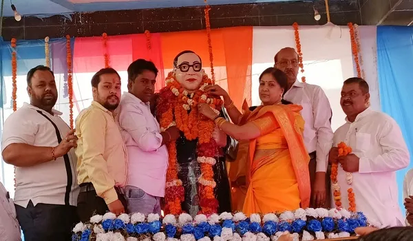 अमरोहा में धूमधाम से मनाई गई डॉ. आंबेडकर जयंती, बाबा साहेब के पद चिह्नों पर चलने का लिया संकल्प