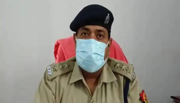 गाजियाबाद में कुत्ते के भौंकने पर दो पक्षों में हुआ विवाद, गोलीबारी में तीन घायल, दो गिरफ्तार