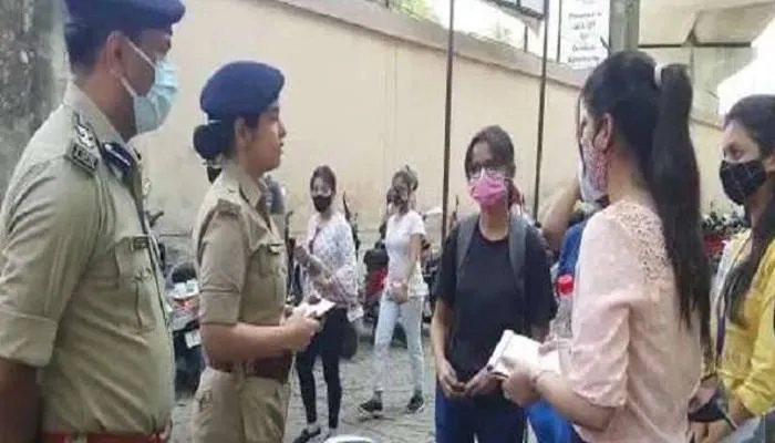 यूपी में फिर सक्रिय हुई एंटी रोमियो स्क्वाड, सीएम योगी के निर्देश पर ले रहा छात्राओं से फीडबैक