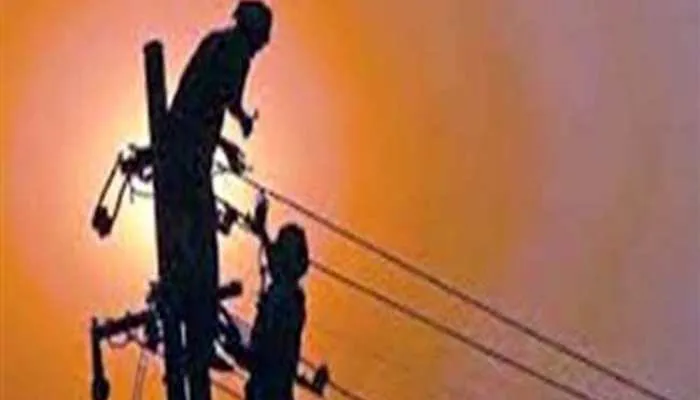 अयोध्या: चेकिंग अभियान में कई बकायेदारों की काटी बिजली