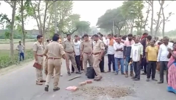 बहराइच में भीषण सड़क हादसा: बाइक सवारों को डंपर ने रौंदा, चाचा-भतीजे की दर्दनाक मौत, तीन घायल