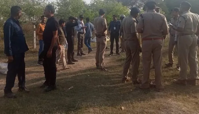 बाराबंकी: एमएलसी चुनाव की पूर्व संध्या पर टाइमर बम मिलने को लेकर लगने लगे कयास, जिले में गर्म रहा अफवाहों का बाजार