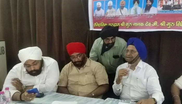 401वां प्रकाश पर्व: गुरु तेग बहादुर ने बलिदान देकर की थी कश्मीरी पण्डितों की रक्षा