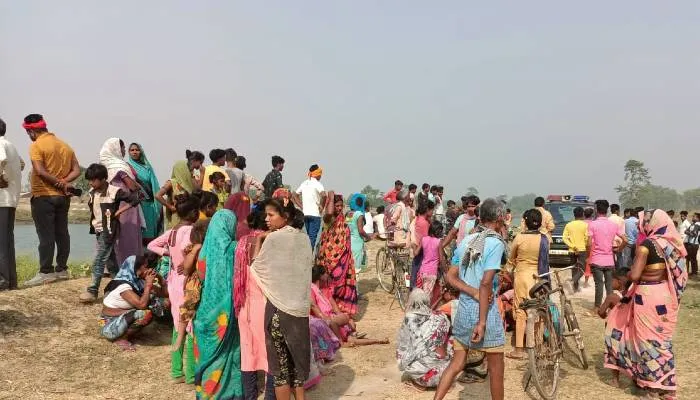 बहराइच: घटना के पांच घंटे बाद नदी से बरामद हुआ युवक का शव, परिजनों में कोहराम