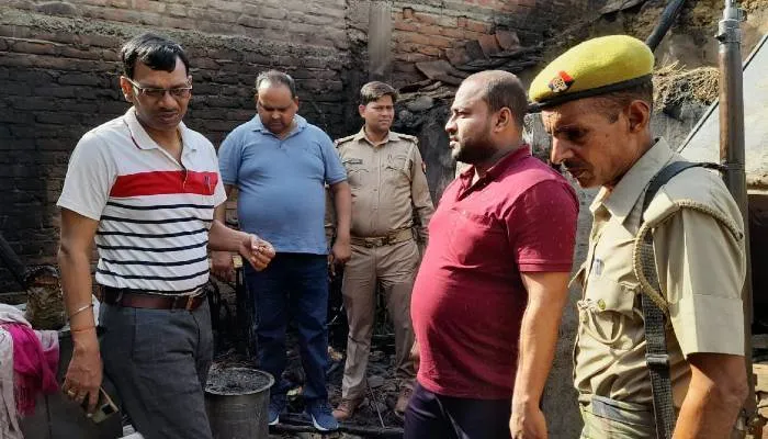 फतेहपुर: दीपक से लगी आग, दो मासूम बहनों की दर्दनाक मौत, पांच बकरियां भी जली
