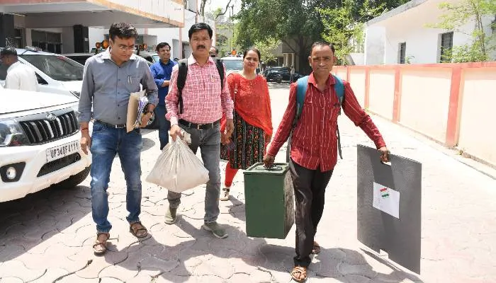 यूपी विधान परिषद चुनाव के लिए मतदान कल, पोलिंग पार्टियां रवाना