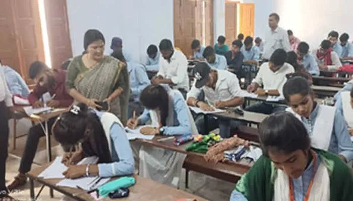 शिक्षा की गुणवत्ता बनाए रखने के लिये नकलविहीन परीक्षा जरूरी : रजनी तिवारी