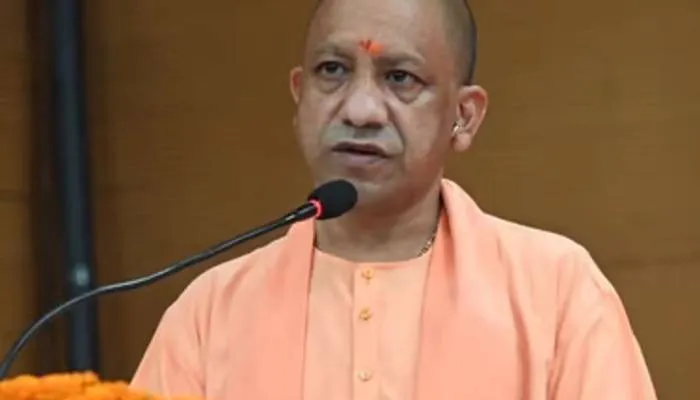 मुख्यमंत्री योगी ने स्वामी हरिनारायणानन्द के ब्रह्मलीन होने पर प्रकट किया शोक