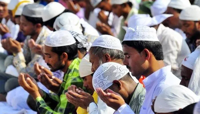 लखनऊ: कड़ी सुरक्षा के बीच कल पढ़ी जायेगी अलविदा की नमाज