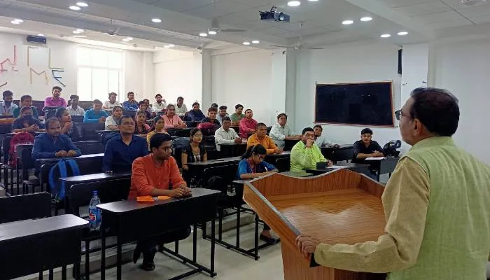 मीडिया के क्षेत्र में इंटरनेट के प्रभाव से बदल रहा है परिदृश्य : प्रो. मुकुल श्रीवास्तव