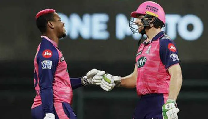 RR vs RCB, IPL 2022: बटलर, हेत्मायर की विस्फोटक पारियों से राजस्थान का चुनौतीपूर्ण स्कोर