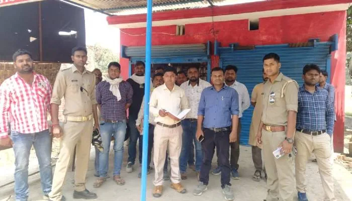 बहराइच: 14 बकायेदारों की काटी गई बिजली, दो पर मुकदमा दर्ज