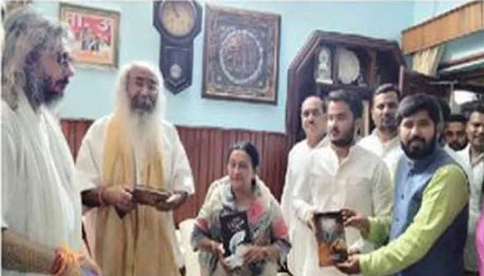 जेल में आजम ने जो कहा, अगर बता दूं तो सियासी भूचाल आ जायेगा: प्रमोद कृष्णम