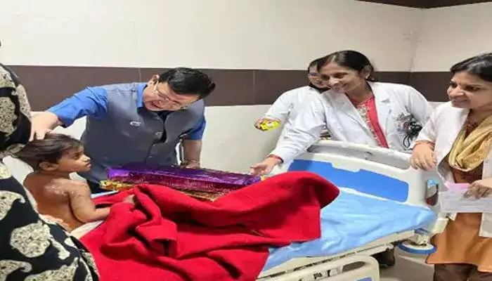 लखनऊ: कुत्तों के काटने से घायल हुई जन्नत की हालत में सुधार, अस्पताल से मिली छुट्टी