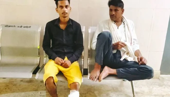 बहराइच: बाइक सवार युवकों पर बाघ ने किया हमला, एक घायल