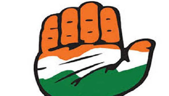 मथुरा: पेट्रोल, डीजल व रसोई गैस की कीमतों में हो रही बढ़ोत्तरी के खिलाफ कांग्रेस ने किया प्रदर्शन