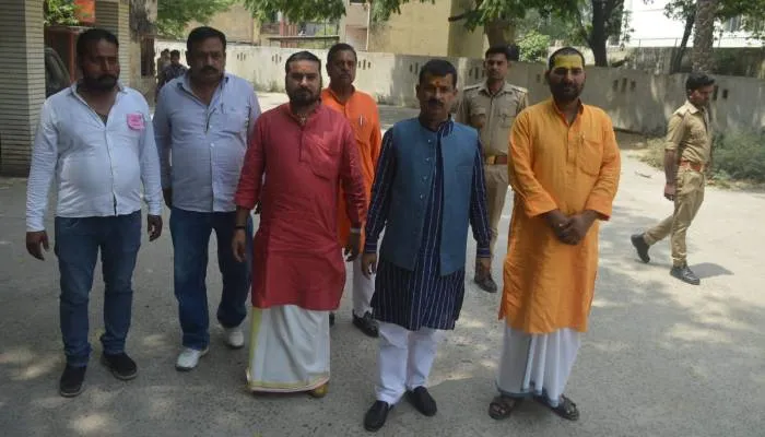 UP MLC Election: सपा-भाजपा समेत तीन प्रत्याशियों के भाग्य मतपेटिका में बंद, मतगणना 12 अप्रैल को