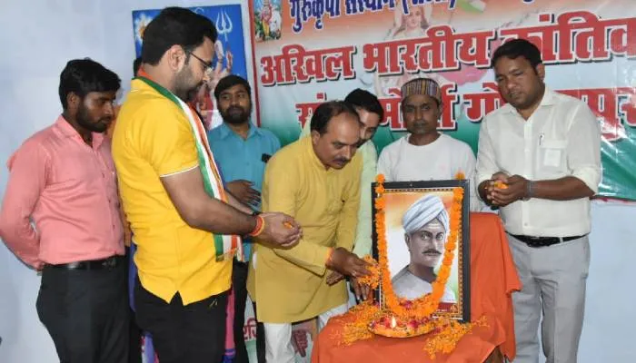 क्रांतिकारी मंगल पांडेय के बलिदान को कृतज्ञ राष्ट्र सदा श्रद्धापूर्वक स्मरण करेगा : बृजेश राम त्रिपाठी