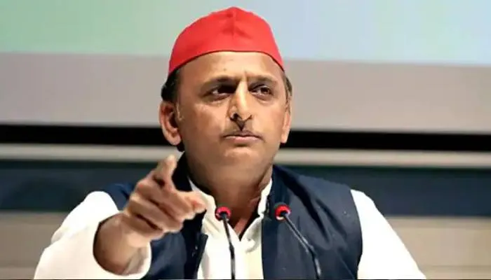 बिना नोटिस दिये लोगों के घर उजाड़ रही भाजपा : अखिलेश यादव