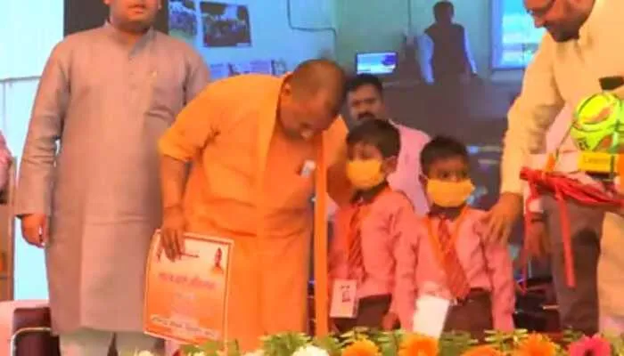 शिक्षा ही जीवन में लाती है परिवर्तन : सीएम योगी