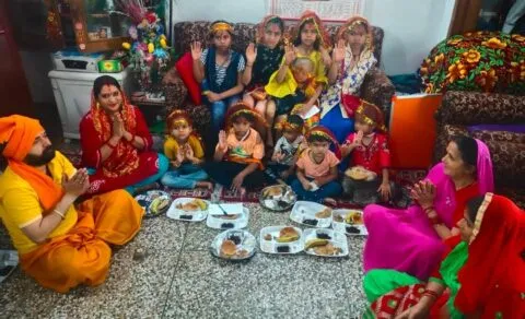 उत्तराखंड: रामनवमी और महानवमी पर उमड़ा आस्था का सैलाब, कन्या पूजन के साथ लगे जय श्रीराम के जयकारे